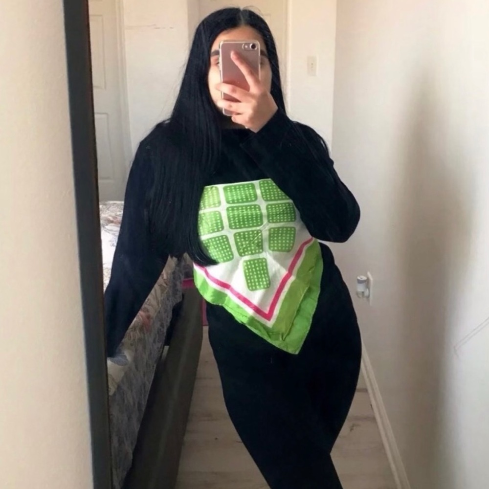 Meet your Posher, Karobi